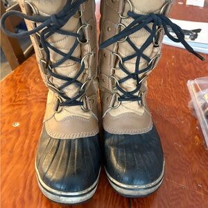 Sorel Black and Tan Winter Boots